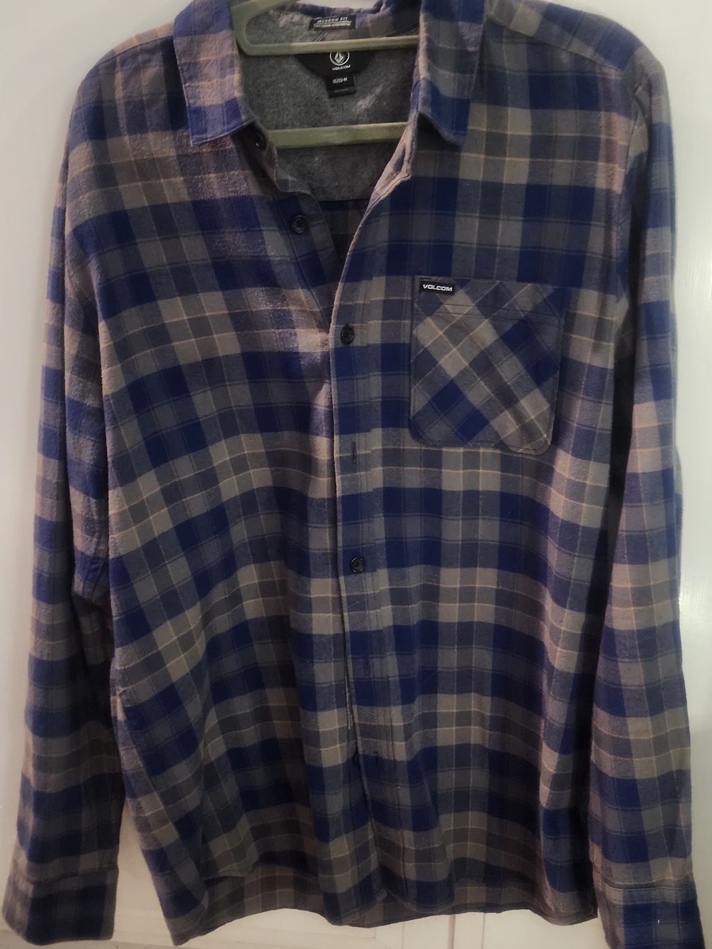 Volcom Men’s Blue and Gray Plaid Button-Up Shirt Size M